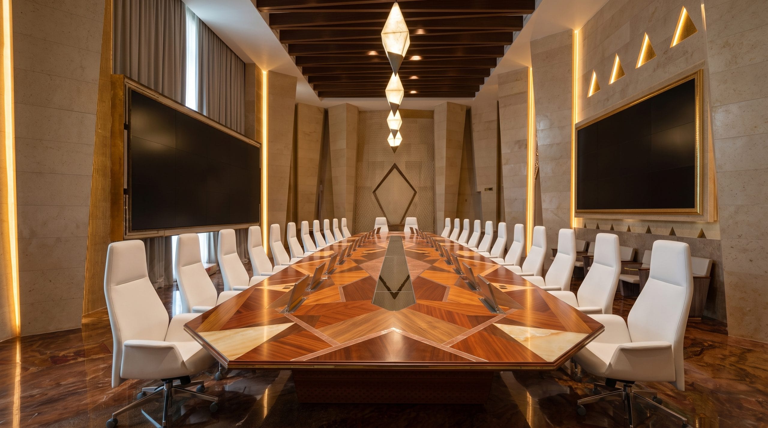MBL_Royal Palace-1_Conference_Table
